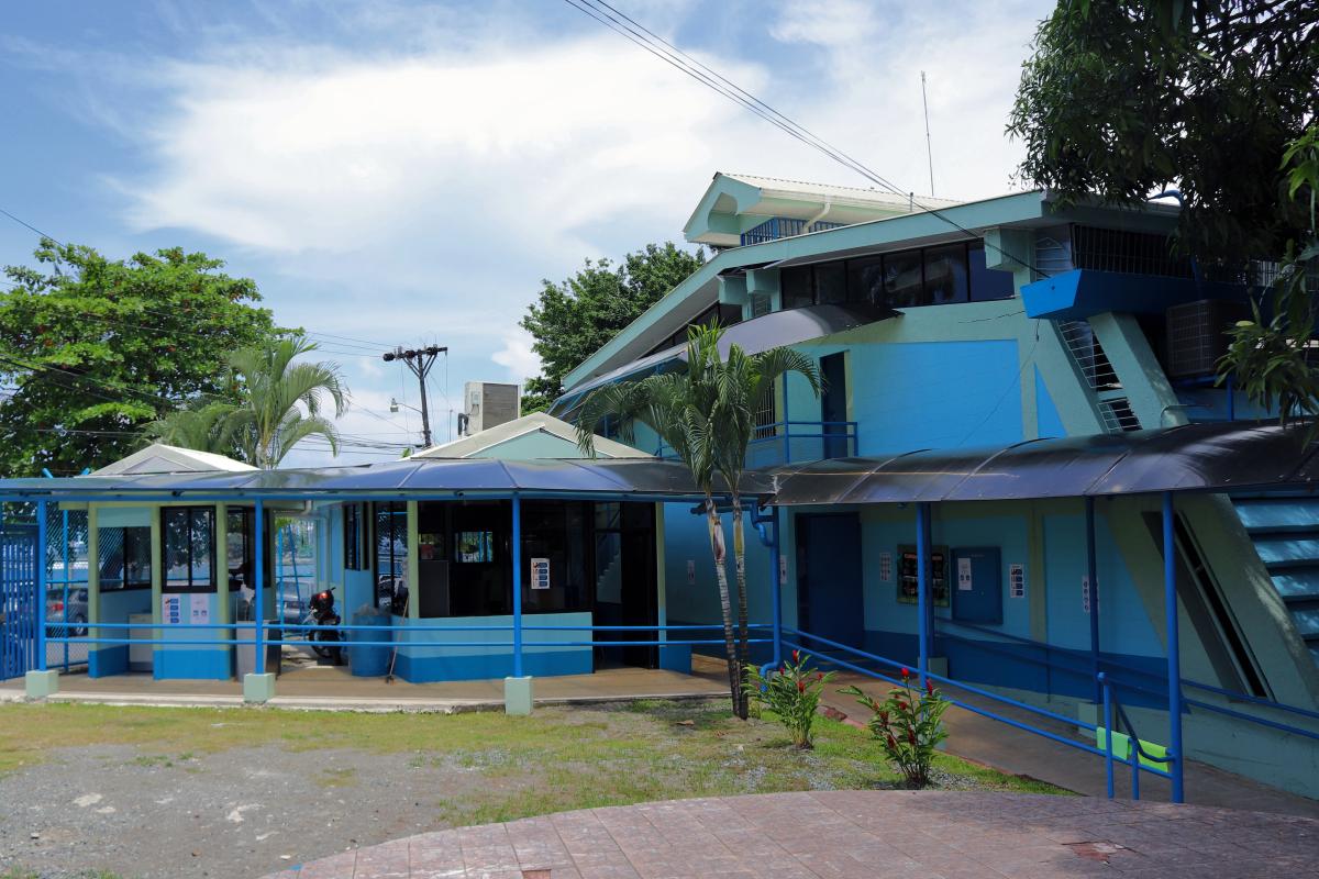 Fotografía de Instalaciones de escuela de limón